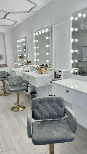 inchiriez masa de Make-up - imagine 3