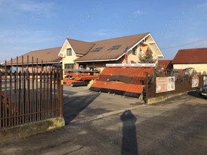 Manipulant marfa depozit materiale de constructii