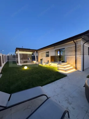 Vila de lux cu 4 camere in Cornesti - imagine 20