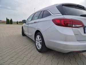 Opel Astra Sport Tourer - imagine 3