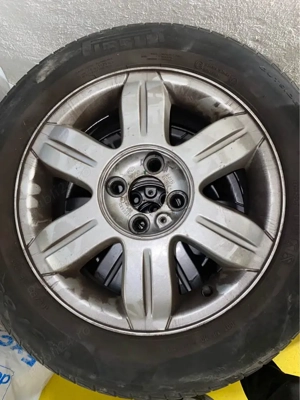 Jenti dacia logan din aliaj pe 15 + cauciucuri