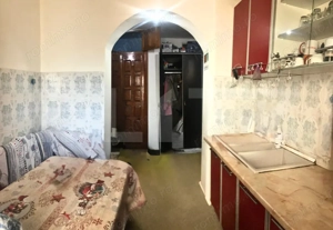 Apartament 2 camere decomandat cu balcon – zonă centrală liniștită Găești - imagine 2