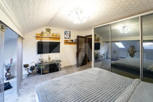 Apartament tip mansarda ,  decomandat , pe 2 niveluri , 92 mp utili