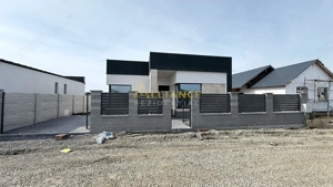 Casa Individuala - 4 camere - 2 bai - 371 mp teren