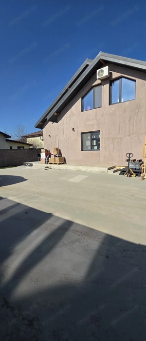 Vand casa ideala societati comerciale , service auto etx