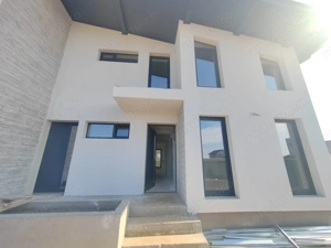 Pantelimon vila individuala ,piscina super constructie