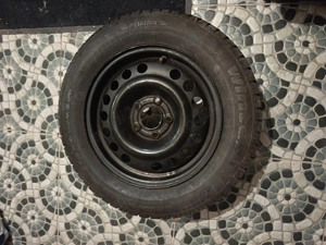 Una geantă cu anvelopă  - imagine 2