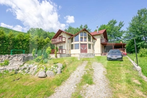 Casă de vacanță spațioasă cu priveliște spectaculoasă în Tocile