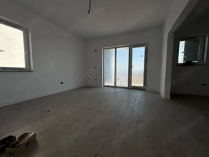 Decomandat cu bucatarie inchisa, aproape de transport in comun, la etajul 1. - imagine 2