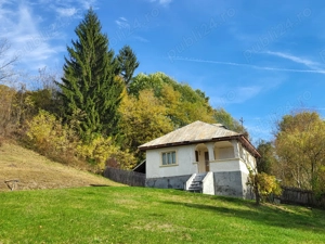 Casă de vacanță sau locuit ,cu priveliște superbă