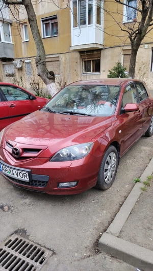 Vând Mazda 3 ,an 2009 - imagine 2
