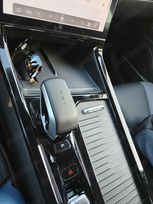 Vând SUV full option in garanție inca 7 ani  - imagine 7