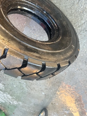 Vând două anvelope 6.50-10 stivuitor - imagine 4