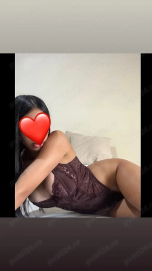 Bună mă numesc Selena doar pentru câteva zile! 