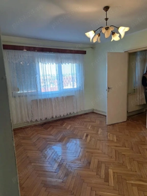 Apartament 2 camere de vanzare , 14 MAI , Nufarului , et. 4 semidecomandat , 41.500 euro neg . 