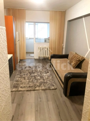 Garsonieră cochetă cu balcon închis, etaj 1   Viaduct, mobilată si utilată.