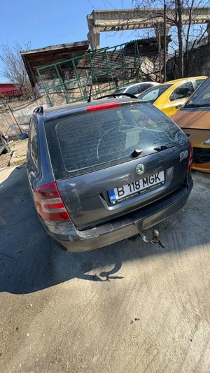 Vând  koda Octavia Tour Break   2005   1.6 Benzină   102 CP   Spațioasă și Fiabilă - imagine 3