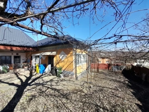 Casa individuala la 6 km de Bistrita,2400mp.teren - imagine 5