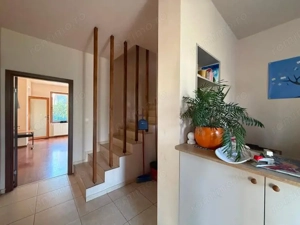 Casa spatioasa,perfecta pentru locuit sau investitie - imagine 12