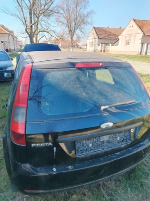 Dezmembrez Ford fiesta 2005-benzina - imagine 2