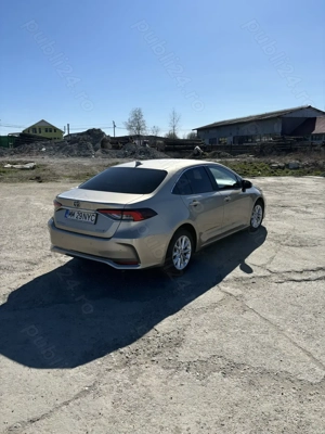 Toyota Corolla Hybrid 2022 - imagine 5