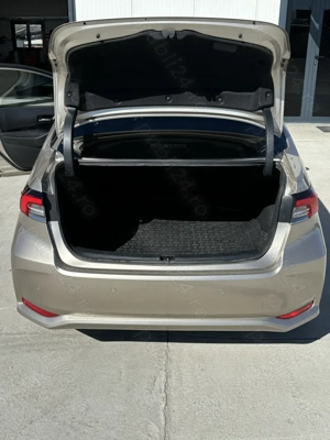 Toyota Corolla Hybrid 2022 - imagine 9