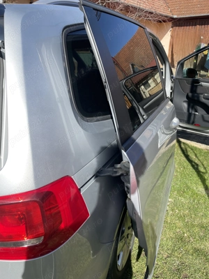 Volkswagen Sharan 2.0 TDI Bluemotion - imagine 3