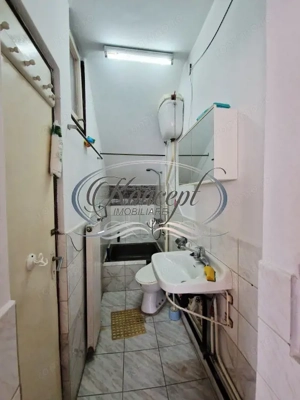 Casa cu o curte comuna  in piata 1848 - imagine 17