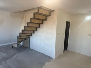 Sangeorgiu de Mures - Vanzare apartament 3 camere - Str. Garii - imagine 2