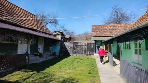 Casa cu teren generos de vanzare  - imagine 3