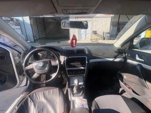 skoda octavia  - imagine 3