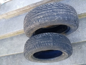 Vând 2 Cauciucuri Radburg 185 65 15 Iarna