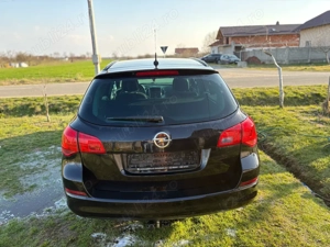 Opel Astra J Sport Tourer - imagine 4