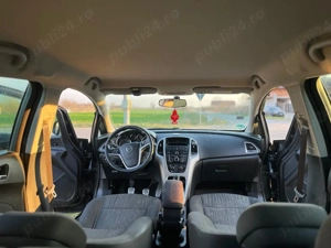 Opel Astra J Sport Tourer - imagine 8