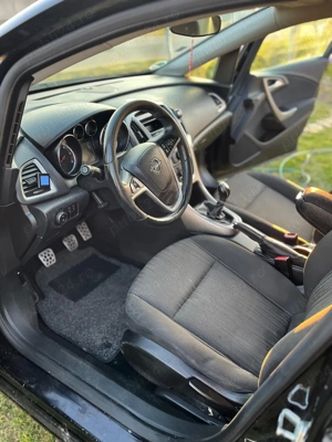 Opel Astra J Sport Tourer - imagine 6