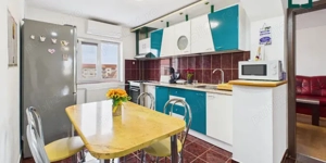 Apartament cu 3 camere, decomandat, centrala proprie Girocului