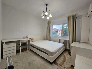 Apartament in zona 13 Septembrie-Uranus-Catedrala - imagine 2