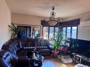 Apartament spatios, in vila, 3 camere+ 86mp teren, Mosilor, 2 bai, parcare