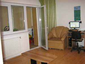 Vand apartament cu 2 camere