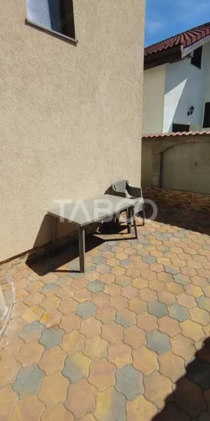 Apartament spatios 2 camere la casa loc parcare in Selimbar  - imagine 9