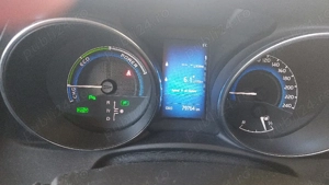 Toyota Auris hibrid - imagine 3