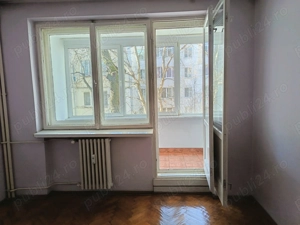 Vând apartament 3 camere decomandate  - imagine 3