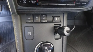 Toyota Auris hibrid - imagine 5