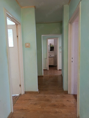 Vând apartament 3 camere decomandate  - imagine 9