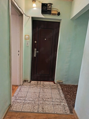 Vând apartament 3 camere decomandate  - imagine 8