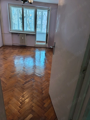 Vând apartament 3 camere decomandate  - imagine 6