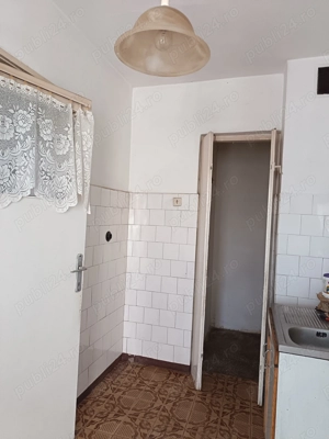 Vând apartament 3 camere decomandate  - imagine 10