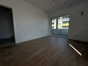 3 camere.Decomandat.Bucatarie inchisa.Bine compartimentat - imagine 3