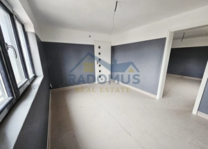 Vila Tătărani - 280 mp utili - 500 mp Teren - 8 Camere + 4 Băi - imagine 6