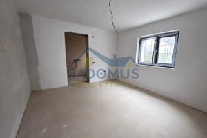 Vila Tătărani - 280 mp utili - 500 mp Teren - 8 Camere + 4 Băi - imagine 8